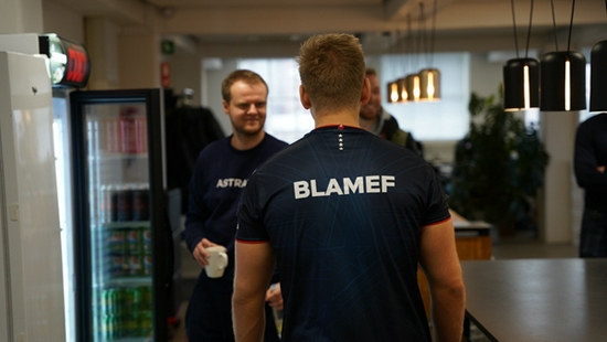 南京理工大学机器人战队夺得2025机甲大师高校联盟赛冠军